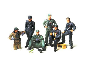 TAMIYA (1/35) German Tank Crew at Rest