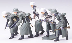 TAMIYA (1/35) German Assault Infantry w/Winter Gear