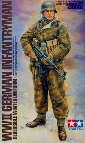 TAMIYA (1/16) WWII German Infrantryman (Reversible Winter Uniform)