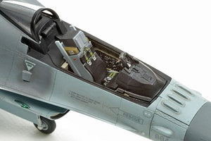 TAMIYA (1/72) Lockheed Martin F-16CJ Block 50 Fighting Falcon