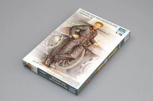 TRUMPETER (1/16) WWII Soviet Army Tank Crewman in 1942