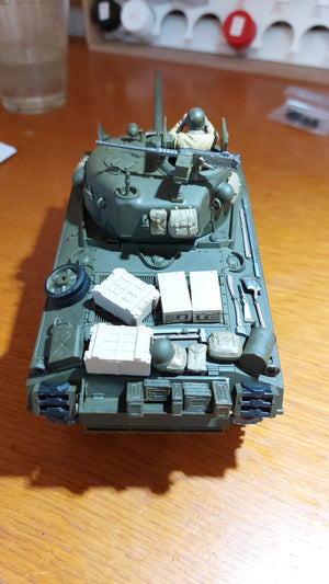 TAMIYA (1/35) US Medium Tank M4A3 Sherman 75mm Gun Late Production