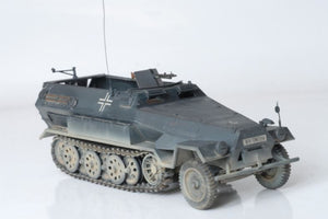 ZVEZDA (1/35) Armored Carrier Hanomag Sd.Kfz.251/1 Ausf.B